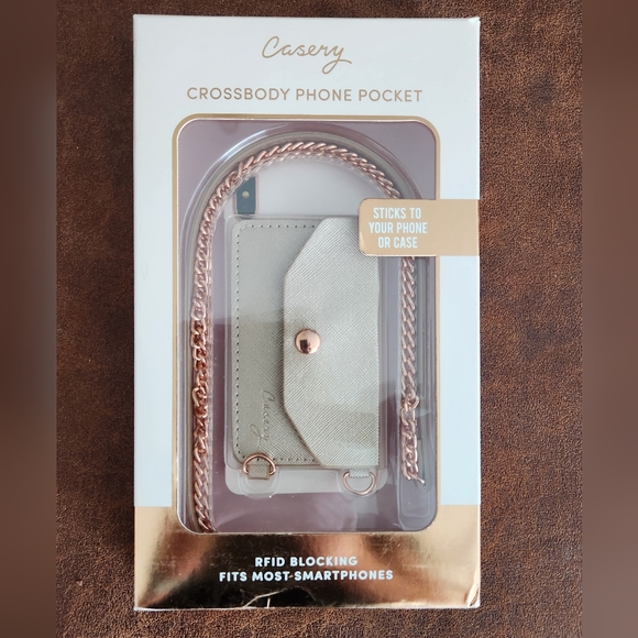 Casery Other - Casery Crossbody Phone Pocket Purse In Rose Gold